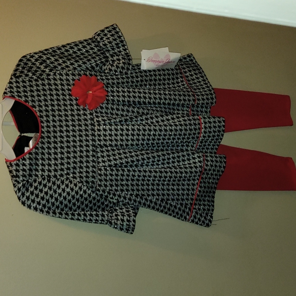 Never worn girl's 6x 2 Piece outfit